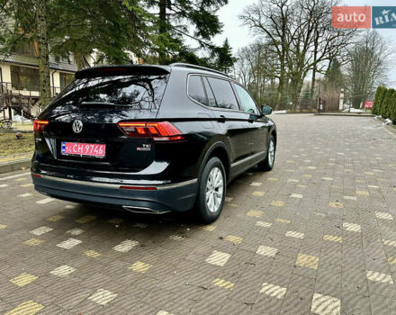 Чорний Фольксваген Тігуан, об'ємом двигуна 2 л та пробігом 186 тис. км за 17300 $, фото 11 на Automoto.ua