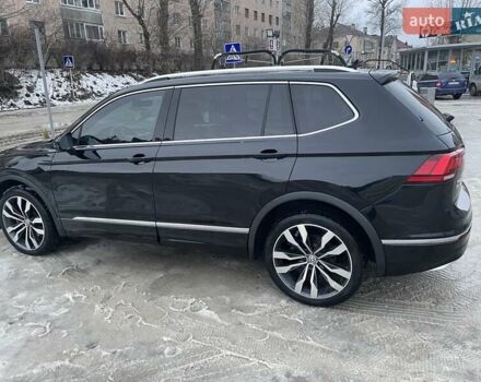 Черный Фольксваген Тигуан, объемом двигателя 2 л и пробегом 60 тыс. км за 30000 $, фото 3 на Automoto.ua