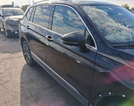 Черный Фольксваген Тигуан, объемом двигателя 2 л и пробегом 129 тыс. км за 13900 $, фото 4 на Automoto.ua