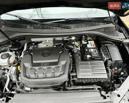 Чорний Фольксваген Тігуан, об'ємом двигуна 2 л та пробігом 186 тис. км за 17300 $, фото 27 на Automoto.ua