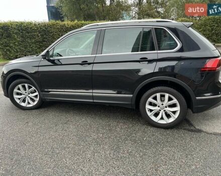 Чорний Фольксваген Тігуан, об'ємом двигуна 1.98 л та пробігом 138 тис. км за 28500 $, фото 3 на Automoto.ua