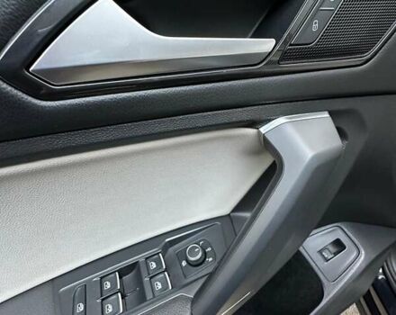 Черный Фольксваген Тигуан, объемом двигателя 1.98 л и пробегом 80 тыс. км за 25000 $, фото 41 на Automoto.ua