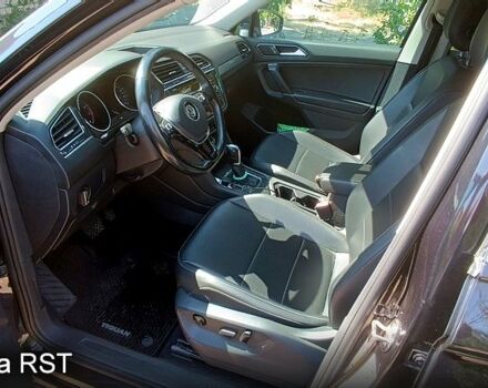 Чорний Фольксваген Тігуан, об'ємом двигуна 2 л та пробігом 110 тис. км за 18300 $, фото 6 на Automoto.ua