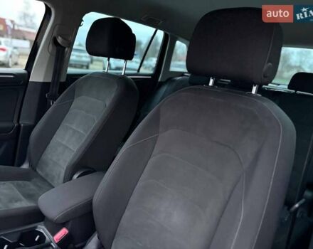 Чорний Фольксваген Тігуан, об'ємом двигуна 1.98 л та пробігом 235 тис. км за 21799 $, фото 11 на Automoto.ua