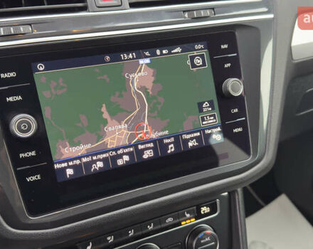 Чорний Фольксваген Тігуан, об'ємом двигуна 1.98 л та пробігом 258 тис. км за 23300 $, фото 66 на Automoto.ua