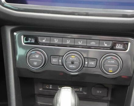 Черный Фольксваген Тигуан, объемом двигателя 2 л и пробегом 91 тыс. км за 14500 $, фото 14 на Automoto.ua