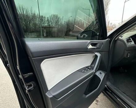 Черный Фольксваген Тигуан, объемом двигателя 1.98 л и пробегом 80 тыс. км за 25000 $, фото 39 на Automoto.ua