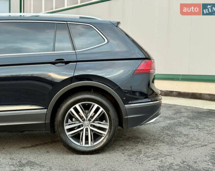 Черный Фольксваген Тигуан, объемом двигателя 1.97 л и пробегом 204 тыс. км за 26990 $, фото 31 на Automoto.ua
