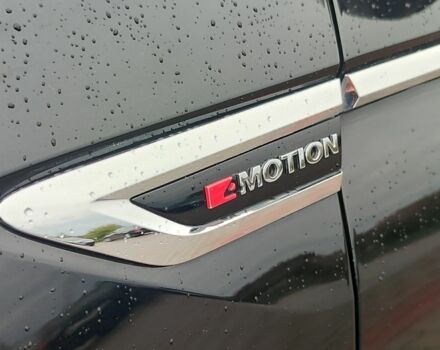 Чорний Фольксваген Тігуан, об'ємом двигуна 2 л та пробігом 260 тис. км за 24950 $, фото 6 на Automoto.ua