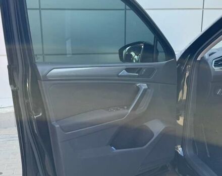 Черный Фольксваген Тигуан, объемом двигателя 1.98 л и пробегом 220 тыс. км за 22000 $, фото 8 на Automoto.ua