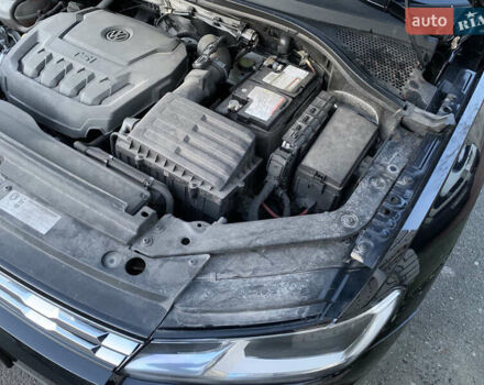 Черный Фольксваген Тигуан, объемом двигателя 2 л и пробегом 188 тыс. км за 12890 $, фото 78 на Automoto.ua