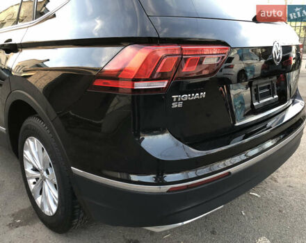 Черный Фольксваген Тигуан, объемом двигателя 2 л и пробегом 188 тыс. км за 12890 $, фото 37 на Automoto.ua