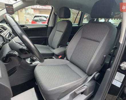 Чорний Фольксваген Тігуан, об'ємом двигуна 1.98 л та пробігом 258 тис. км за 23300 $, фото 48 на Automoto.ua