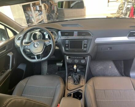 Чорний Фольксваген Тігуан, об'ємом двигуна 2 л та пробігом 138 тис. км за 17300 $, фото 11 на Automoto.ua