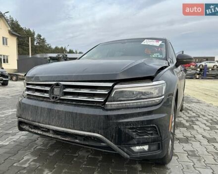 Черный Фольксваген Тигуан, объемом двигателя 2 л и пробегом 94 тыс. км за 17260 $, фото 1 на Automoto.ua