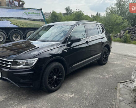 Чорний Фольксваген Тігуан, об'ємом двигуна 1.98 л та пробігом 62 тис. км за 17950 $, фото 4 на Automoto.ua