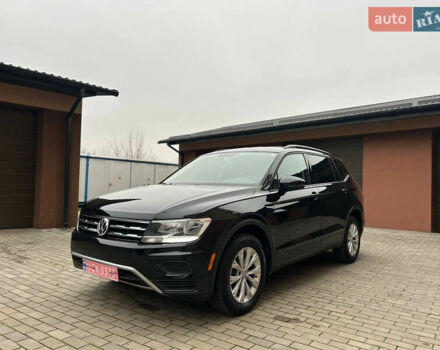 Черный Фольксваген Тигуан, объемом двигателя 2 л и пробегом 105 тыс. км за 16350 $, фото 3 на Automoto.ua