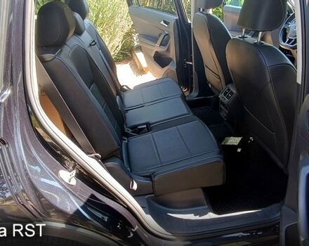 Чорний Фольксваген Тігуан, об'ємом двигуна 2 л та пробігом 110 тис. км за 18300 $, фото 7 на Automoto.ua