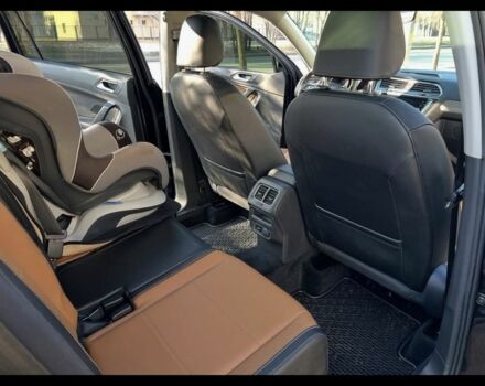 Чорний Фольксваген Тігуан, об'ємом двигуна 2 л та пробігом 123 тис. км за 18400 $, фото 12 на Automoto.ua