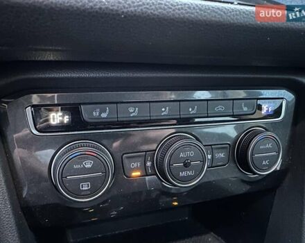 Черный Фольксваген Тигуан, объемом двигателя 2 л и пробегом 94 тыс. км за 17260 $, фото 34 на Automoto.ua