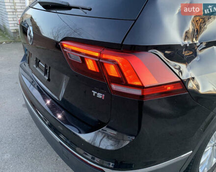 Черный Фольксваген Тигуан, объемом двигателя 2 л и пробегом 188 тыс. км за 12890 $, фото 30 на Automoto.ua