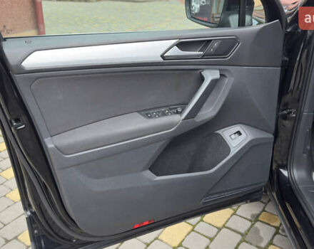 Чорний Фольксваген Тігуан, об'ємом двигуна 1.98 л та пробігом 258 тис. км за 23300 $, фото 51 на Automoto.ua