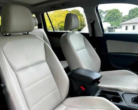 Чорний Фольксваген Тігуан, об'ємом двигуна 2 л та пробігом 37 тис. км за 4000 $, фото 10 на Automoto.ua