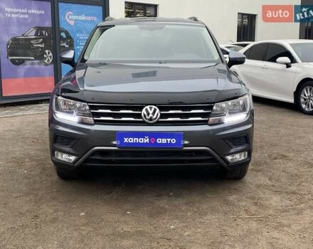 Черный Фольксваген Тигуан, объемом двигателя 2.49 л и пробегом 224 тыс. км за 18500 $, фото 2 на Automoto.ua