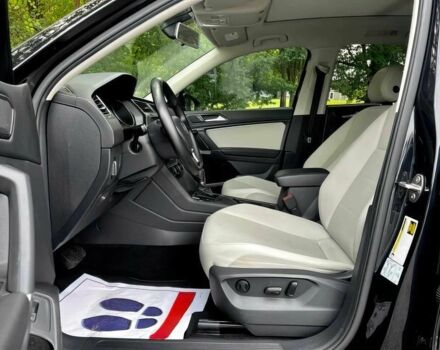 Чорний Фольксваген Тігуан, об'ємом двигуна 2 л та пробігом 37 тис. км за 4000 $, фото 11 на Automoto.ua