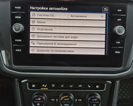 Черный Фольксваген Тигуан, объемом двигателя 1.98 л и пробегом 198 тыс. км за 21950 $, фото 44 на Automoto.ua