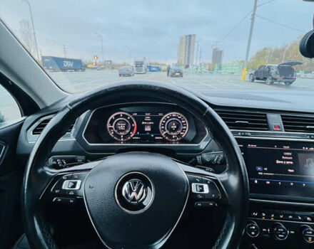 Черный Фольксваген Тигуан, объемом двигателя 1.97 л и пробегом 228 тыс. км за 26000 $, фото 9 на Automoto.ua