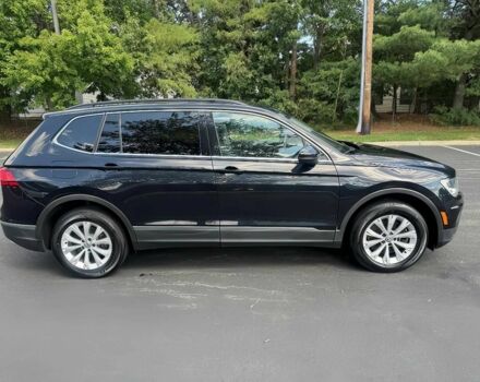 Чорний Фольксваген Тігуан, об'ємом двигуна 2 л та пробігом 45 тис. км за 13200 $, фото 5 на Automoto.ua