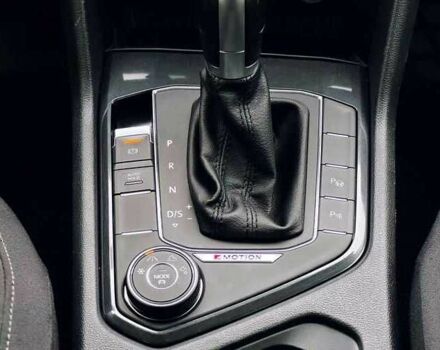 Чорний Фольксваген Тігуан, об'ємом двигуна 2 л та пробігом 150 тис. км за 23000 $, фото 7 на Automoto.ua