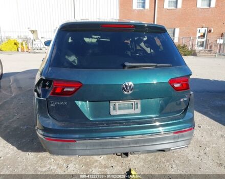 Черный Фольксваген Тигуан, объемом двигателя 2 л и пробегом 122 тыс. км за 13999 $, фото 4 на Automoto.ua