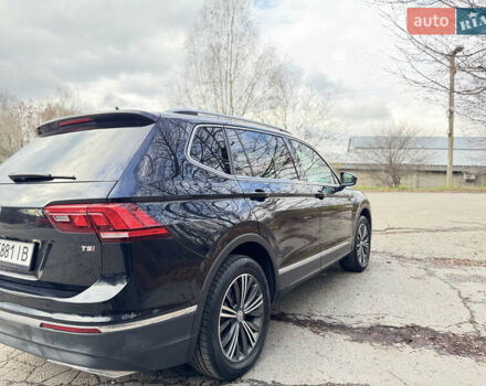 Черный Фольксваген Тигуан, объемом двигателя 2 л и пробегом 183 тыс. км за 19700 $, фото 3 на Automoto.ua