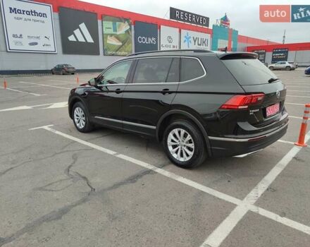 Черный Фольксваген Тигуан, объемом двигателя 1.98 л и пробегом 141 тыс. км за 16900 $, фото 10 на Automoto.ua