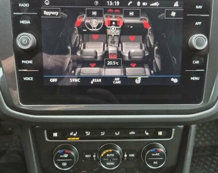 Черный Фольксваген Тигуан, объемом двигателя 1.98 л и пробегом 198 тыс. км за 21950 $, фото 54 на Automoto.ua