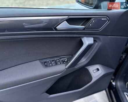 Чорний Фольксваген Тігуан, об'ємом двигуна 1.98 л та пробігом 235 тис. км за 21799 $, фото 9 на Automoto.ua