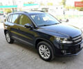 Черный Фольксваген Тигуан, объемом двигателя 2 л и пробегом 84 тыс. км за 17400 $, фото 2 на Automoto.ua