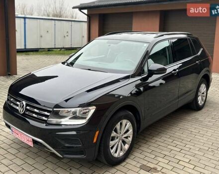 Черный Фольксваген Тигуан, объемом двигателя 2 л и пробегом 105 тыс. км за 16350 $, фото 2 на Automoto.ua