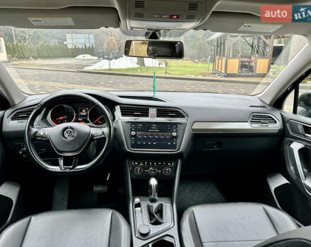 Чорний Фольксваген Тігуан, об'ємом двигуна 2 л та пробігом 186 тис. км за 17300 $, фото 23 на Automoto.ua
