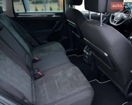 Чорний Фольксваген Тігуан, об'ємом двигуна 1.98 л та пробігом 235 тис. км за 21799 $, фото 27 на Automoto.ua