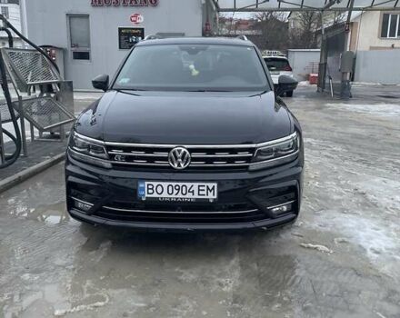 Черный Фольксваген Тигуан, объемом двигателя 2 л и пробегом 60 тыс. км за 30000 $, фото 1 на Automoto.ua