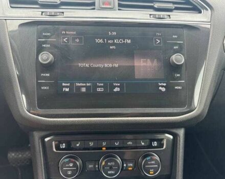 Чорний Фольксваген Тігуан, об'ємом двигуна 2 л та пробігом 71 тис. км за 7000 $, фото 10 на Automoto.ua