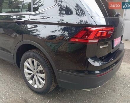 Черный Фольксваген Тигуан, объемом двигателя 2 л и пробегом 149 тыс. км за 16800 $, фото 10 на Automoto.ua
