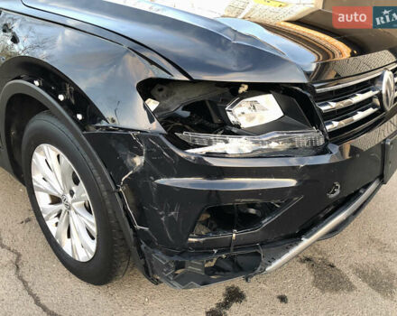 Черный Фольксваген Тигуан, объемом двигателя 2 л и пробегом 188 тыс. км за 12890 $, фото 12 на Automoto.ua