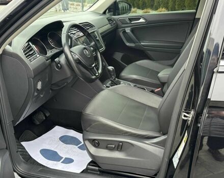 Чорний Фольксваген Тігуан, об'ємом двигуна 2 л та пробігом 271 тис. км за 16499 $, фото 16 на Automoto.ua