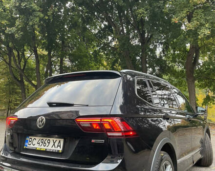 Чорний Фольксваген Тігуан, об'ємом двигуна 1.98 л та пробігом 105 тис. км за 20500 $, фото 6 на Automoto.ua