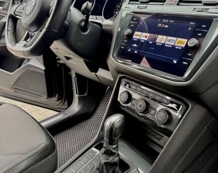 Черный Фольксваген Тигуан, объемом двигателя 1.98 л и пробегом 149 тыс. км за 29900 $, фото 4 на Automoto.ua