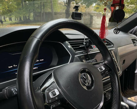 Чорний Фольксваген Тігуан, об'ємом двигуна 1.98 л та пробігом 105 тис. км за 20500 $, фото 16 на Automoto.ua